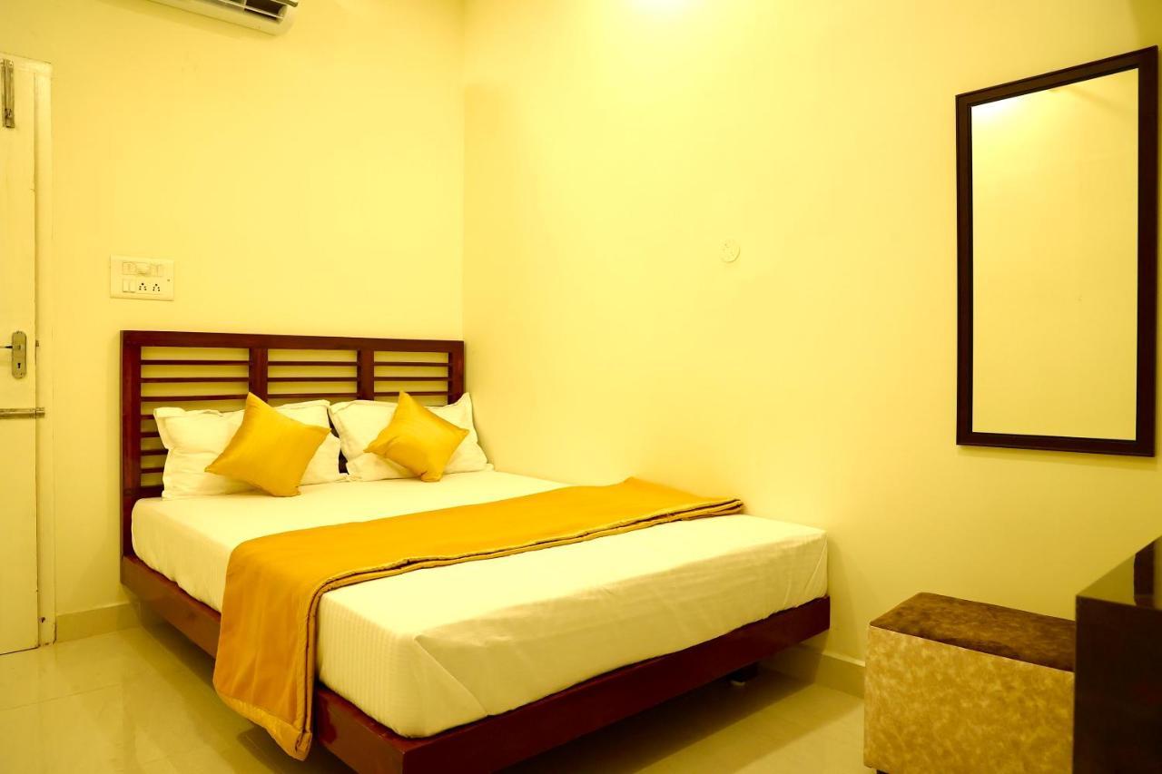 Jack'S Den Residency Hotel ปอนดิเชอรี ภายนอก รูปภาพ
