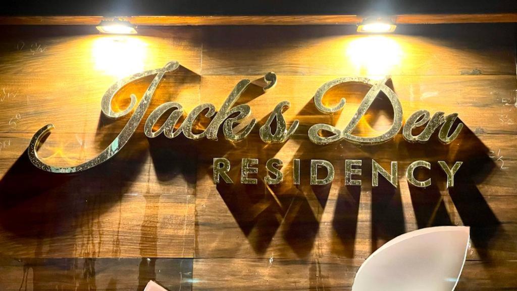 Jack'S Den Residency Hotel ปอนดิเชอรี ภายนอก รูปภาพ
