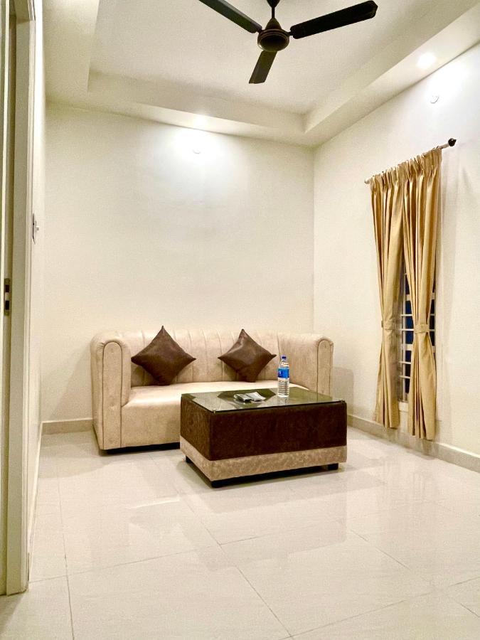 Jack'S Den Residency Hotel ปอนดิเชอรี ภายนอก รูปภาพ